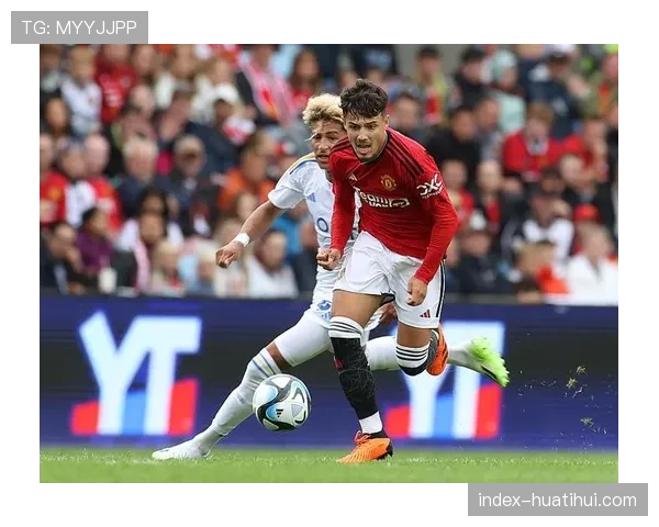 莫耶斯五后卫密集防守难阻曼联渗透 皮克福德六次扑救难挽败局